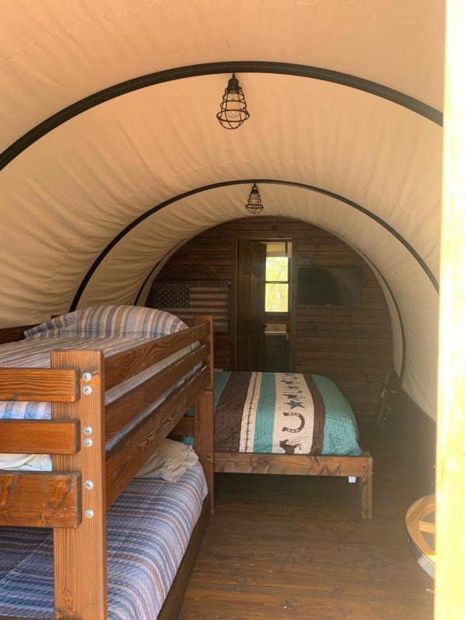 Ultimate Covered Wagon Pioneers Paradise Brownsville Exterior foto